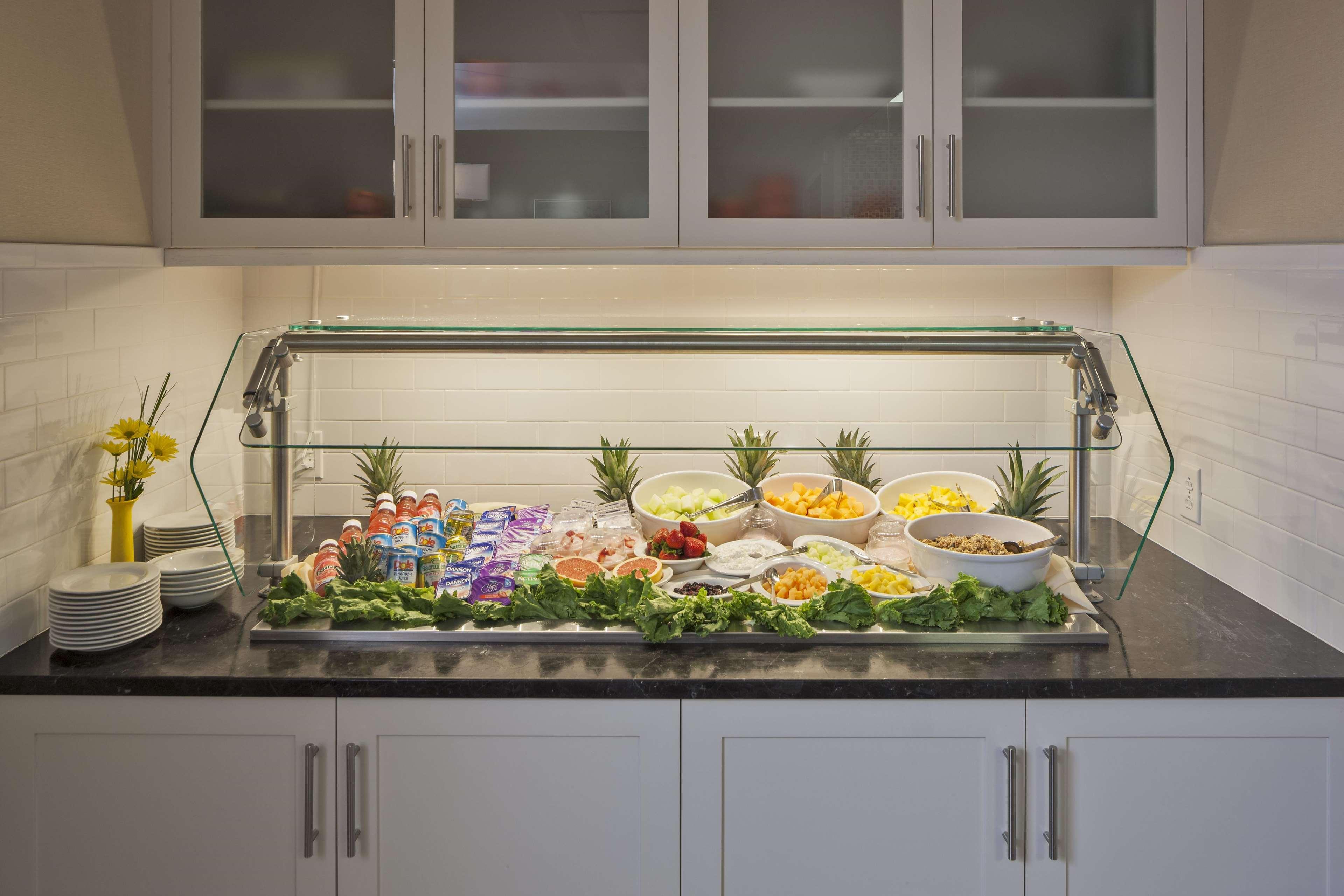 Hilton Garden Inn Long Island City Ню Йорк Екстериор снимка