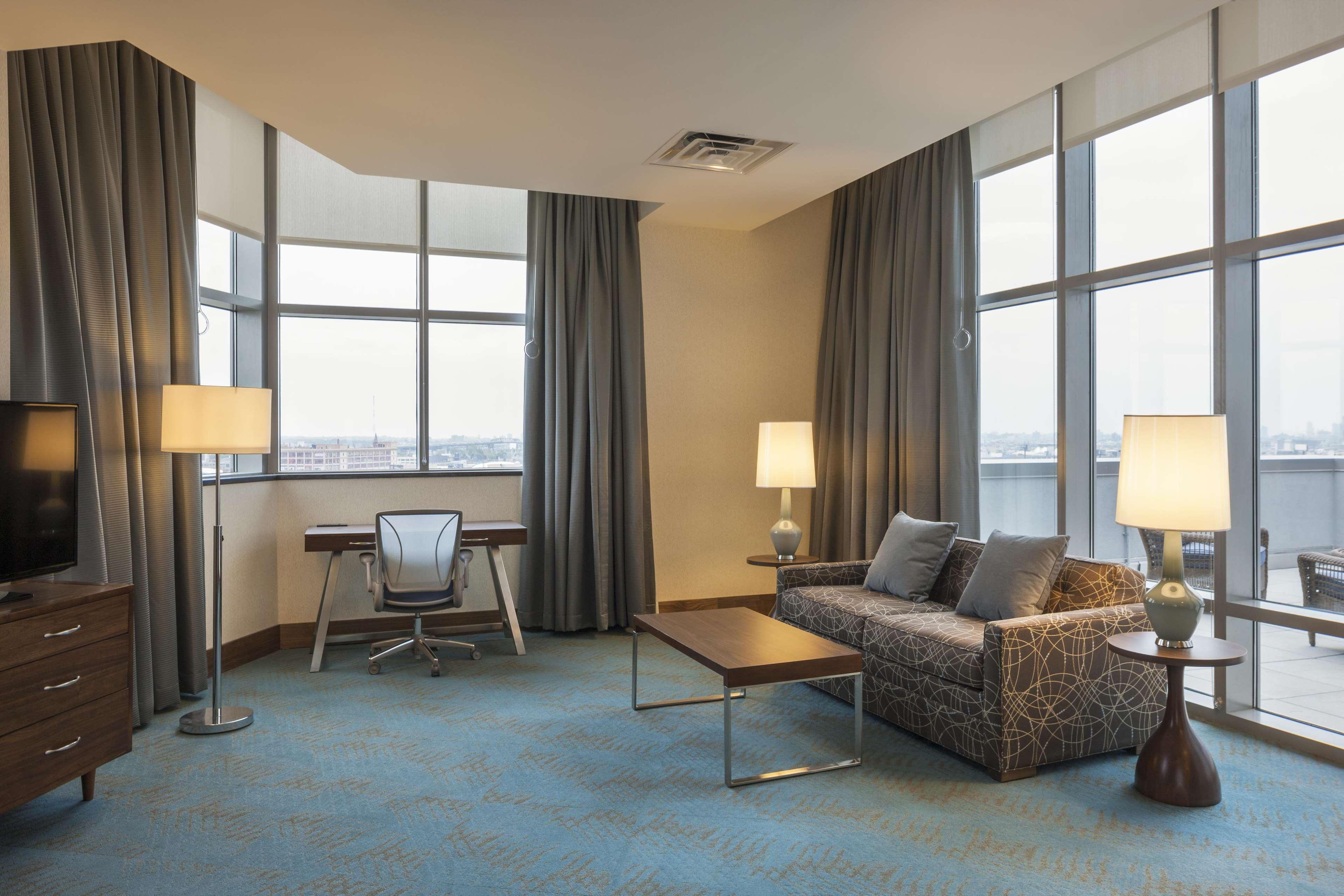 Hilton Garden Inn Long Island City Ню Йорк Екстериор снимка