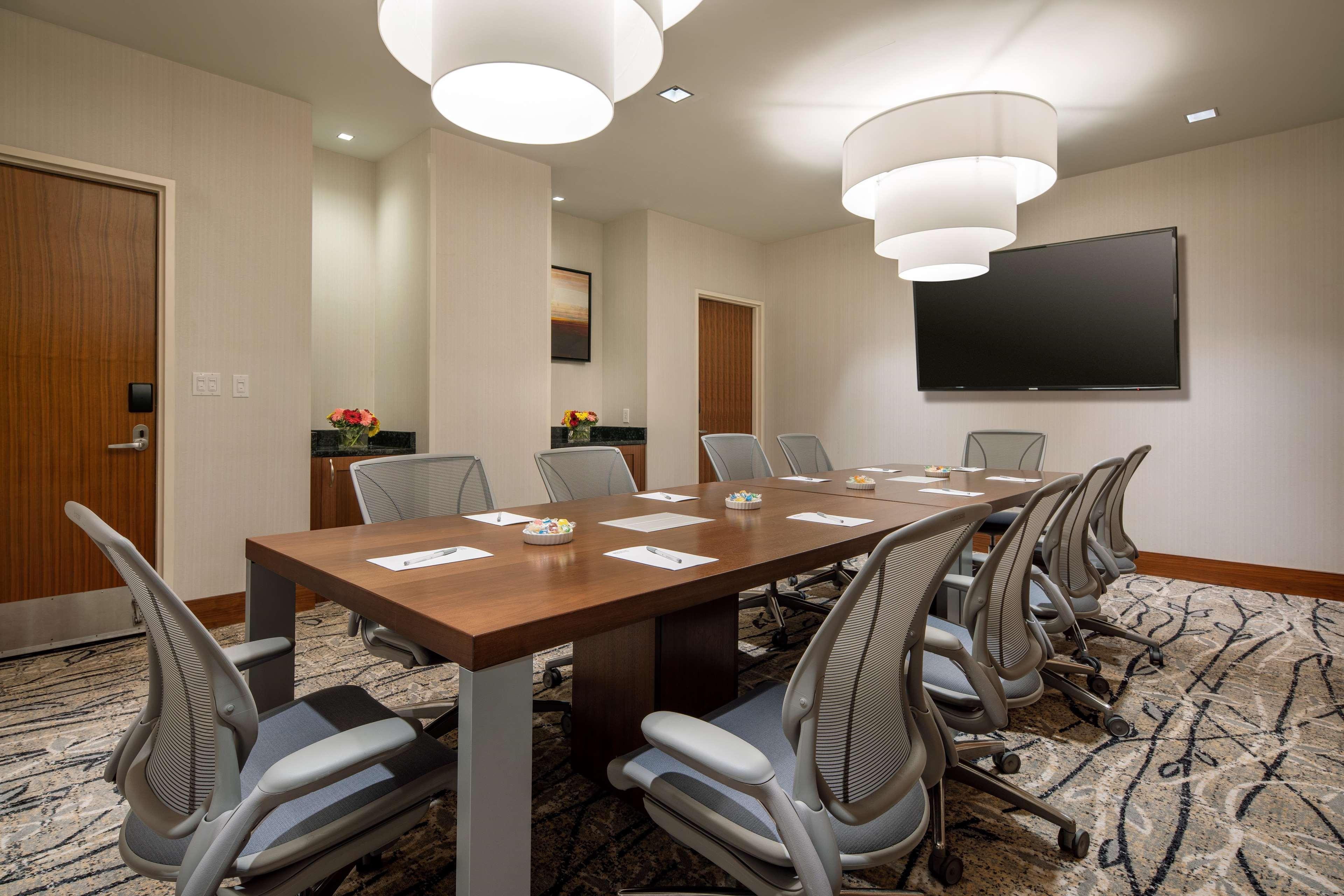 Hilton Garden Inn Long Island City Ню Йорк Екстериор снимка
