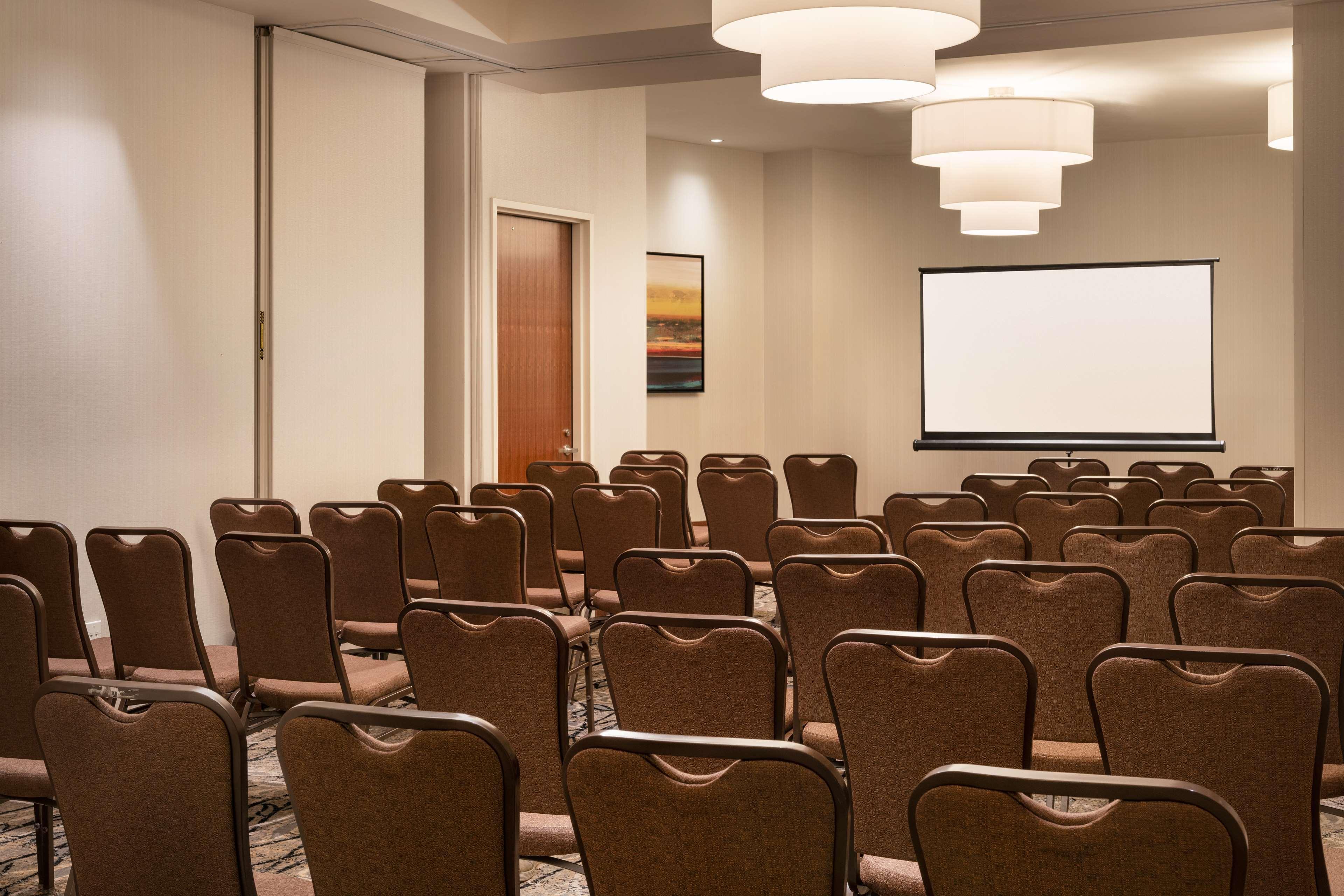 Hilton Garden Inn Long Island City Ню Йорк Екстериор снимка