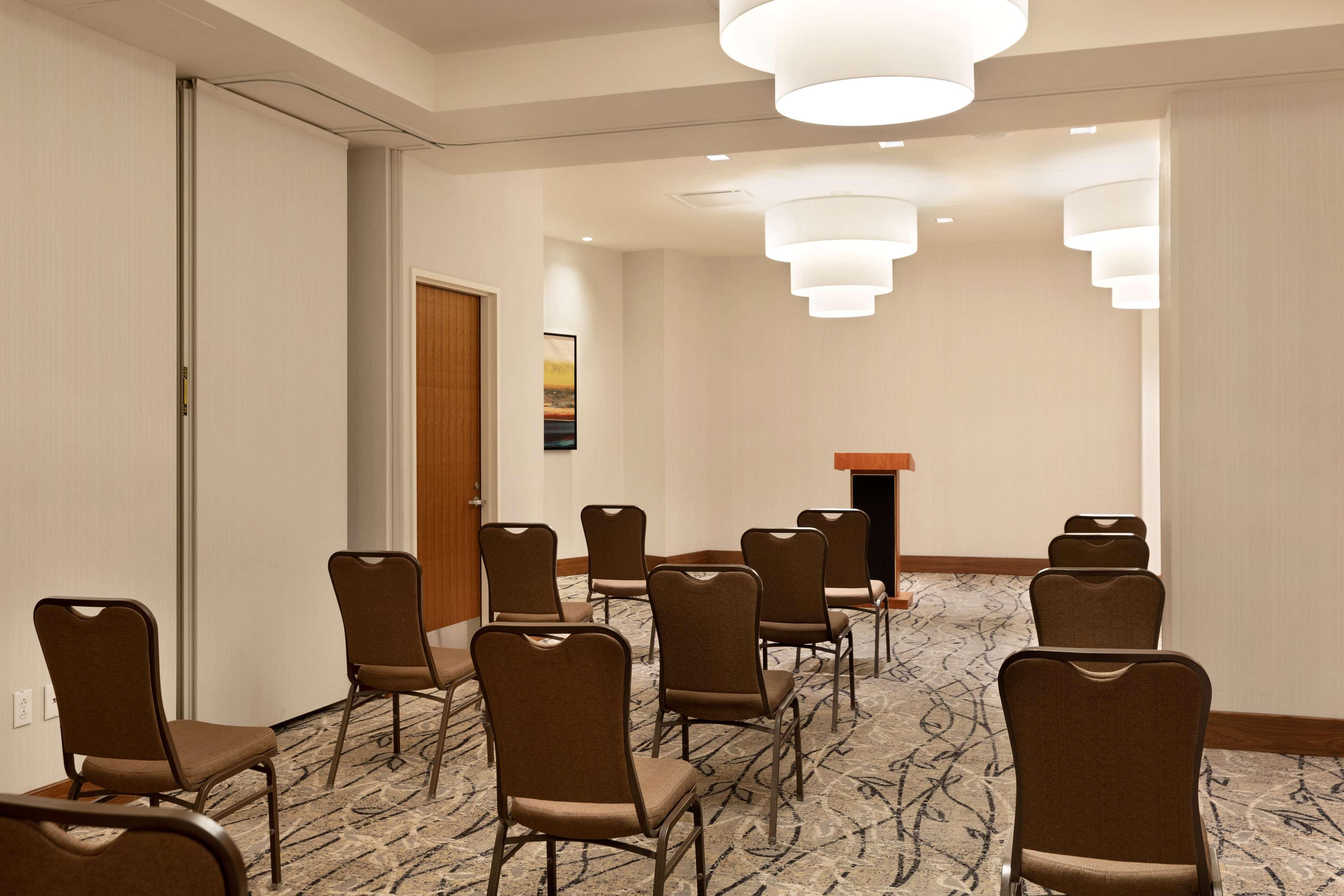 Hilton Garden Inn Long Island City Ню Йорк Екстериор снимка