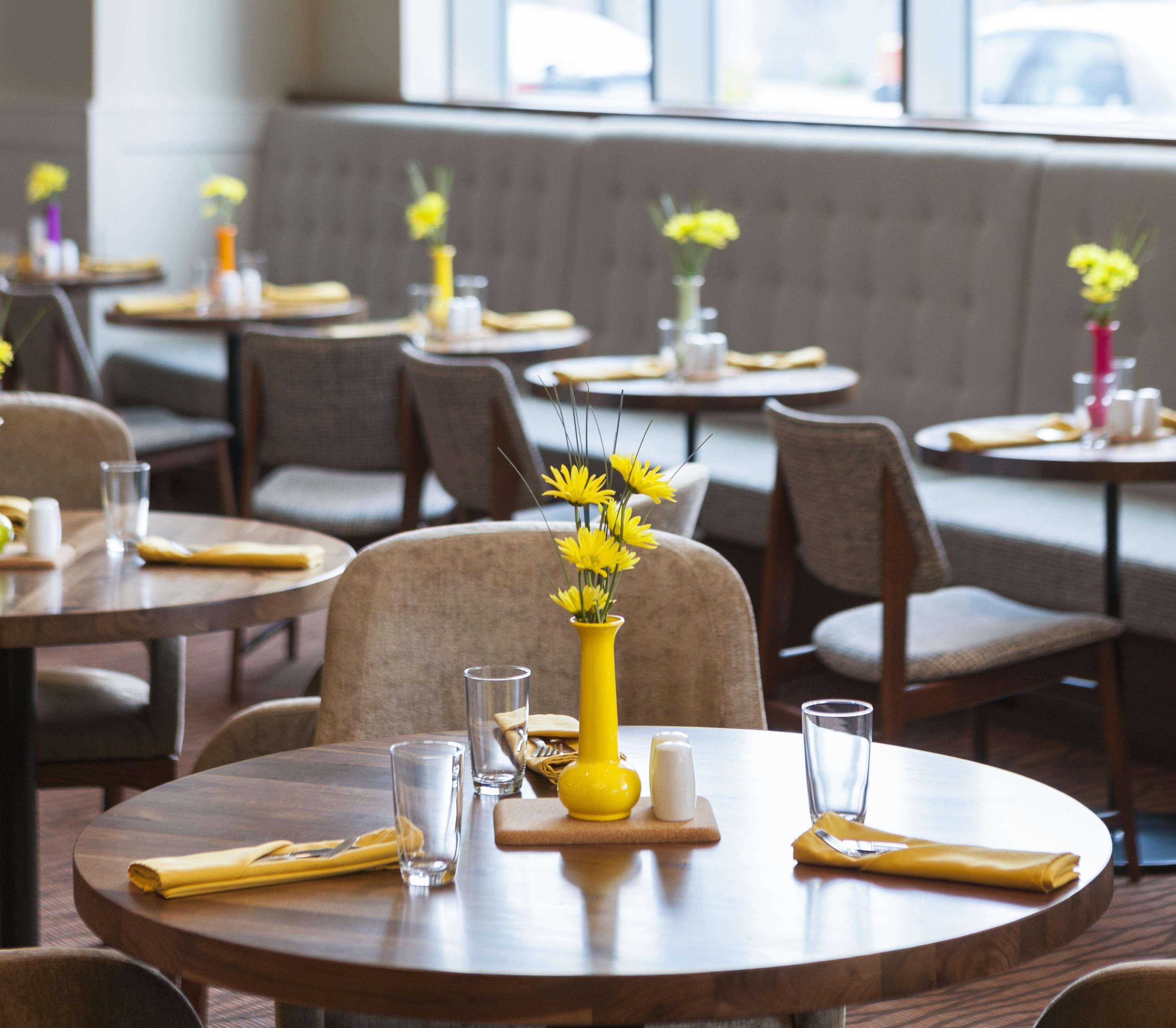Hilton Garden Inn Long Island City Ню Йорк Екстериор снимка