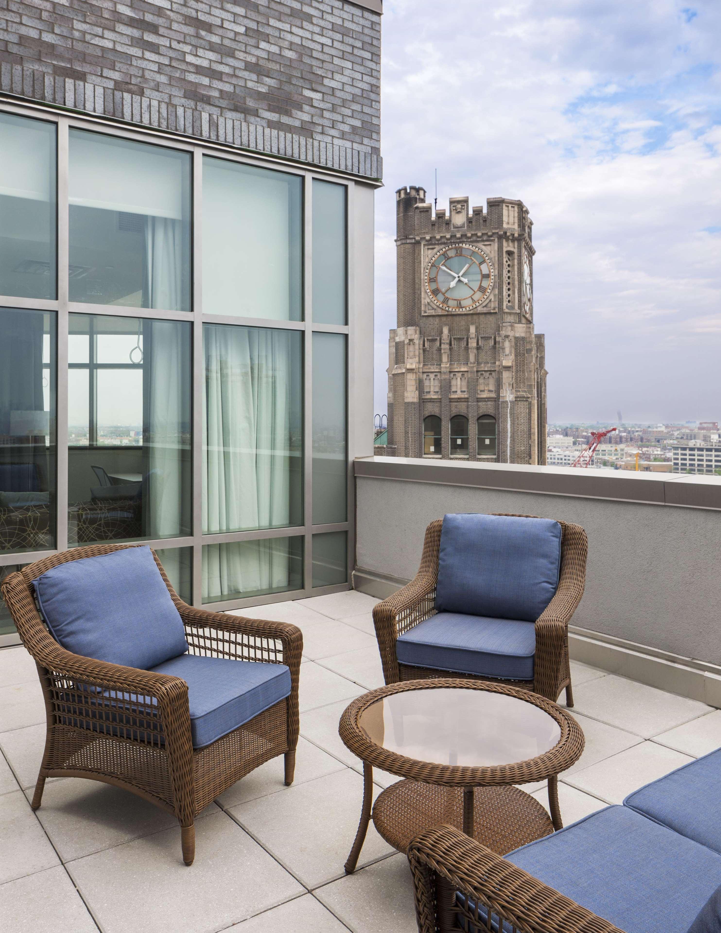 Hilton Garden Inn Long Island City Ню Йорк Екстериор снимка