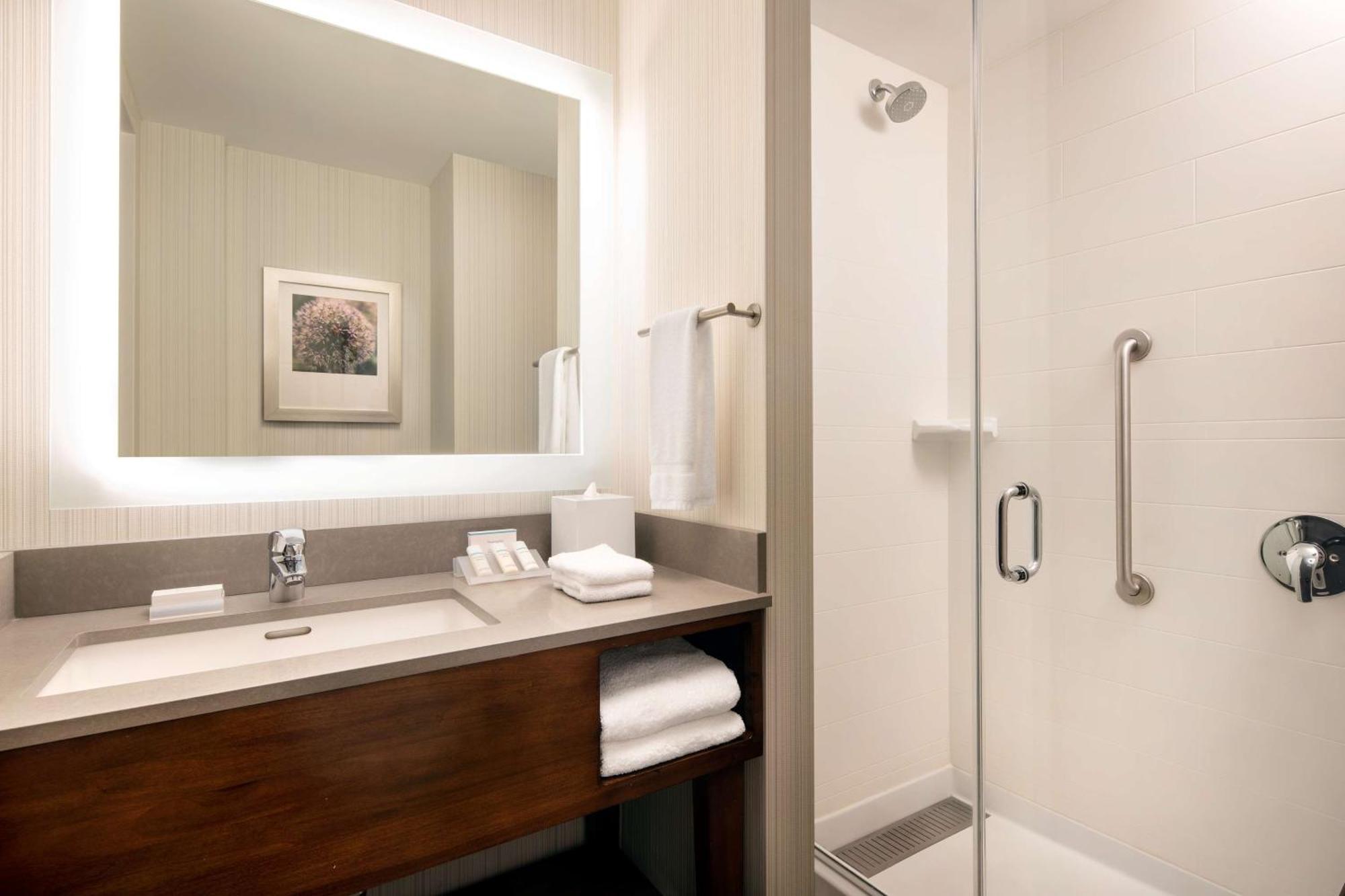 Hilton Garden Inn Long Island City Ню Йорк Екстериор снимка