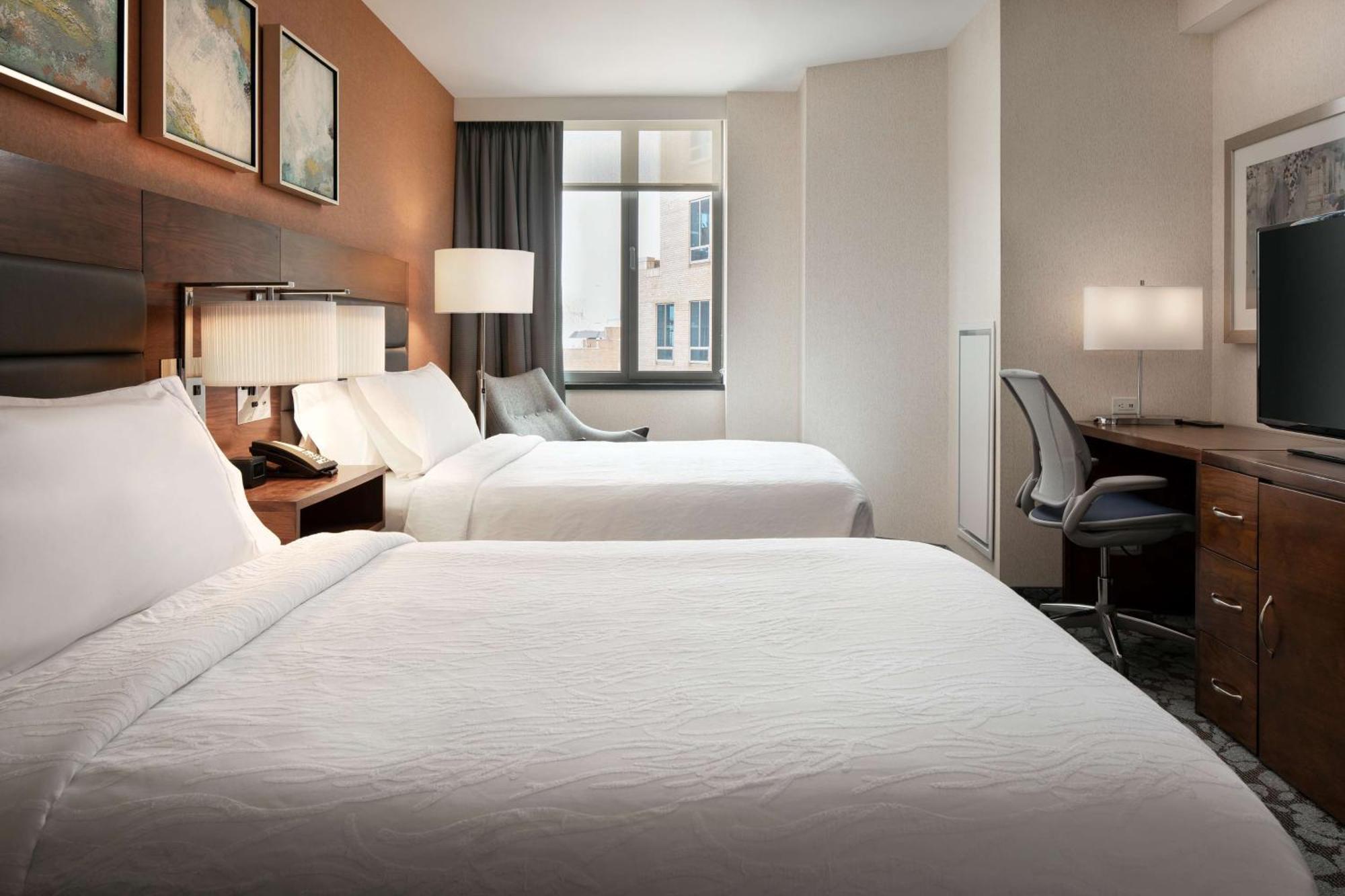 Hilton Garden Inn Long Island City Ню Йорк Екстериор снимка